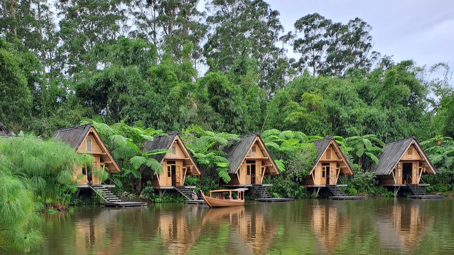 Dusun Bambu Lembang: Destinasi Family Leisure Park