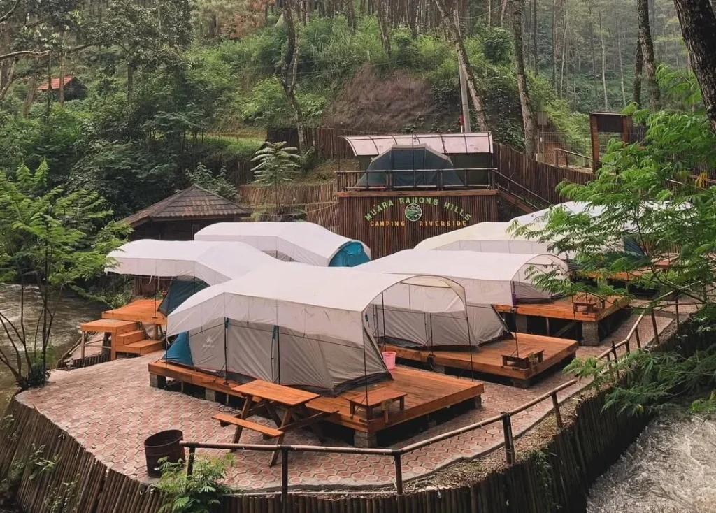 Muara Rahong Hills