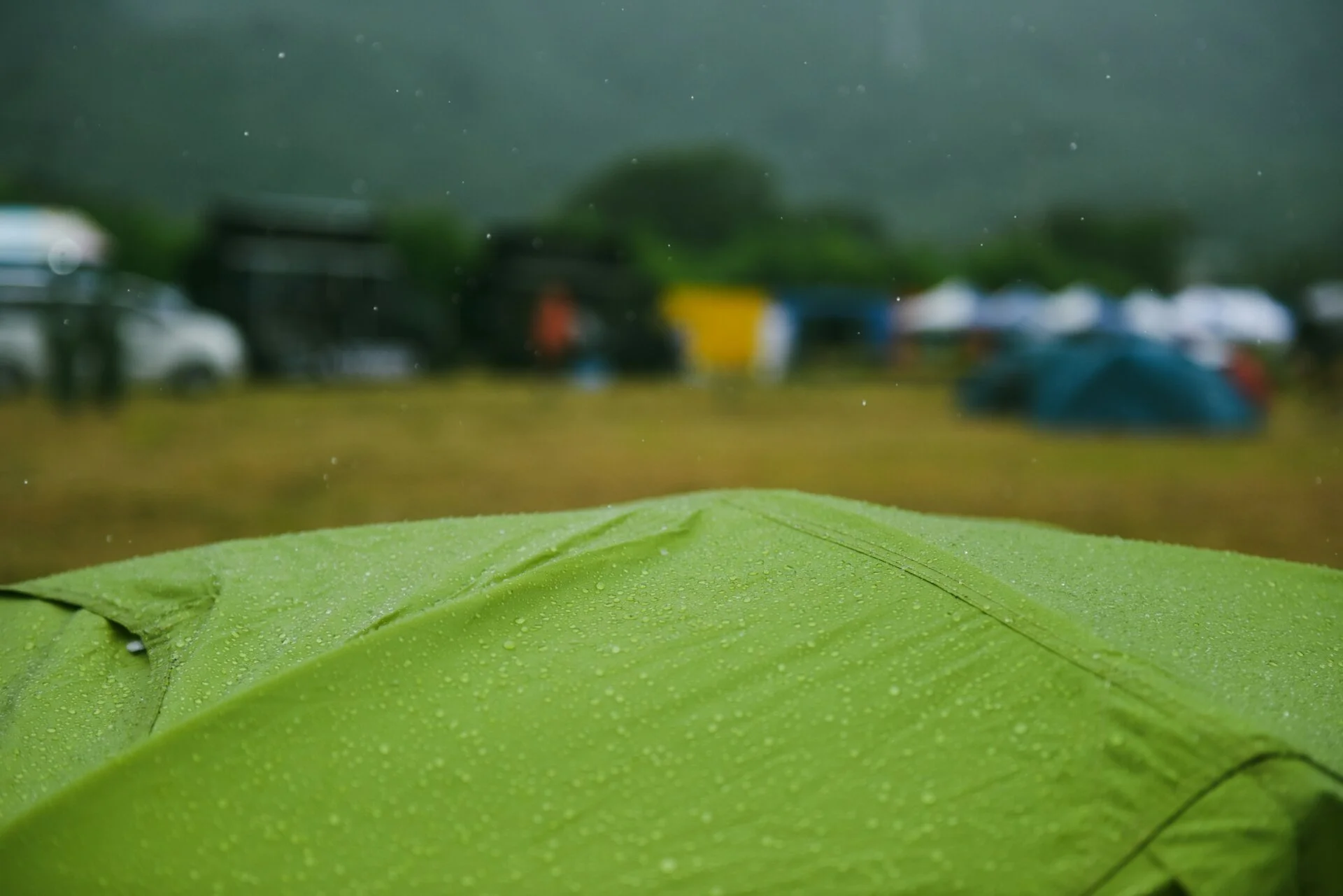 Tips Camping saat Musim Hujan